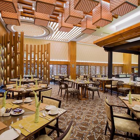 Ayla Grand Hotel Аль-Айн Екстер'єр фото The restaurant