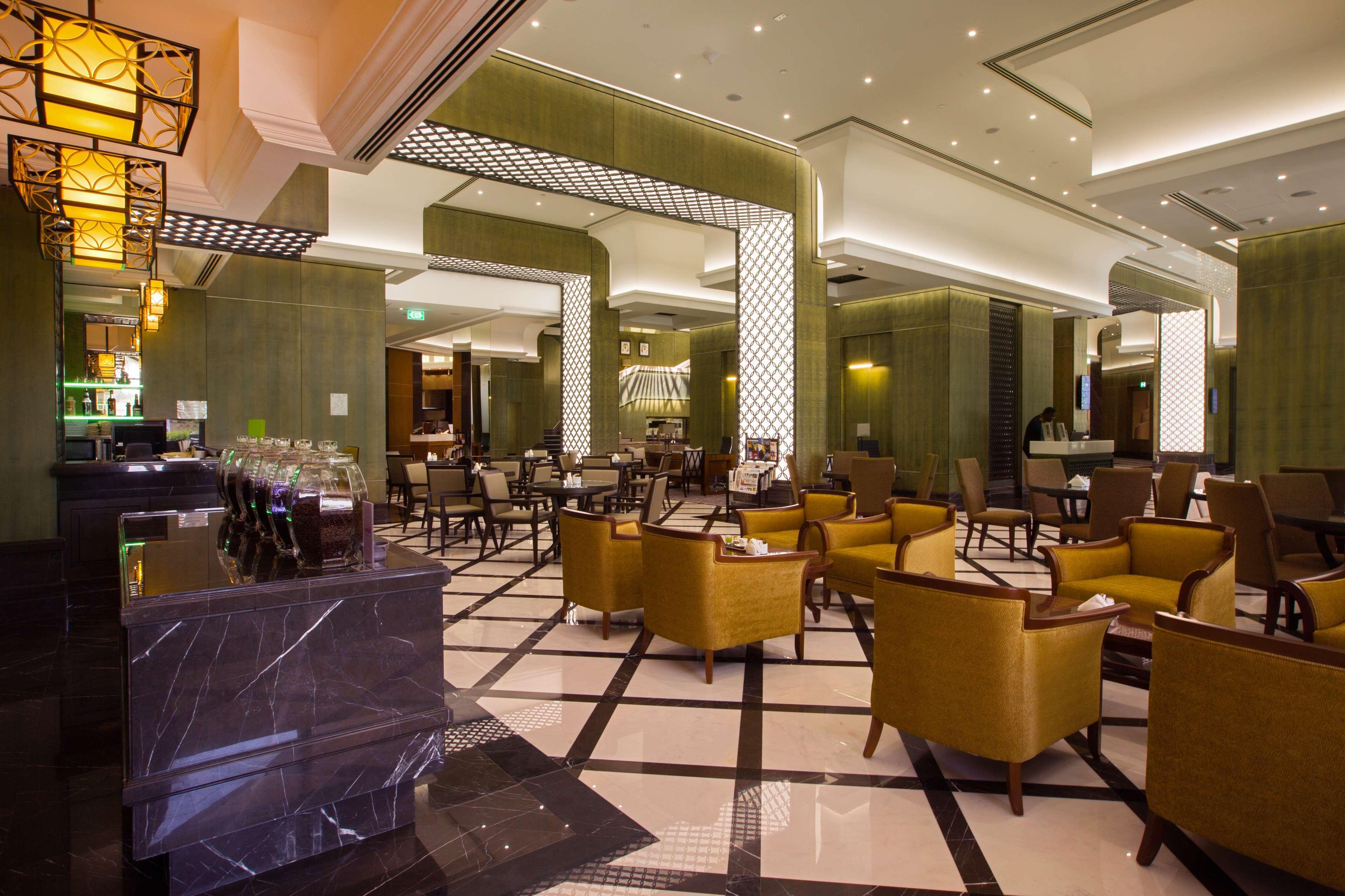 Ayla Grand Hotel Аль-Айн Екстер'єр фото The lobby